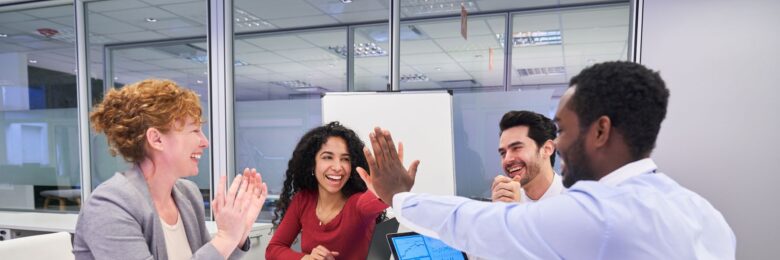 In Präsenz und im Onlineformat  - Deutscher Mittelstand setzt bei der Mitarbeiterentwicklung auf unsere bewährten Inhouse-Schulungen